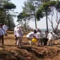Penanaman bibit pohon dalam kegiatan ASRI DPC Gerindra Kabupaten Pasuruan di kawasan wisata Sempu Sunset Hill, Sabtu (17/10/2026). (Dok. Ho/RadarBangsa.co.id)