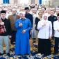 Wakil Presiden Gibran Rakabuming Raka bersama Gubernur Jawa Timur Khofifah Indar Parawansa meninjau pembelajaran AI dan robotika di Pondok Pesantren Dalwa, Bangil, Kabupaten Pasuruan, Jumat (16/10/2026). (Dok. Ho/RadarBangsa.co.id)