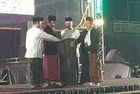 Bupati Jember Muhammad Fawait menyampaikan sambutan pada pembukaan Hari Santri Nasional 2026 di Alun-Alun Jember, Sabtu (10/10/2026). (Dok. Heery/RadarBangsa.co.id)
