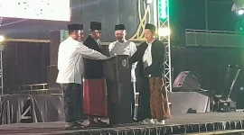 Bupati Jember Muhammad Fawait menyampaikan sambutan pada pembukaan Hari Santri Nasional 2026 di Alun-Alun Jember, Sabtu (10/10/2026). (Dok. Heery/RadarBangsa.co.id)