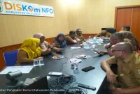 Pemkab Pelalawan mengikuti Rakor Pengendalian Inflasi Daerah secara daring untuk membahas perkembangan IPH dan daya saing daerah. (Dok. Ho/Pemkab Pelalawan/RadarBangsa.co.id).