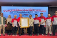 Peresmian sertifikasi halal layanan logistik JNE di Ballroom Kantor Pusat JNE, Jakarta Barat, pada Oktober 2026. (Dok. Ho/RadarBangsa.co.id)