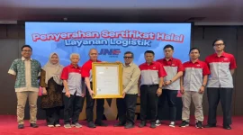 Peresmian sertifikasi halal layanan logistik JNE di Ballroom Kantor Pusat JNE, Jakarta Barat, pada Oktober 2026. (Dok. Ho/RadarBangsa.co.id)