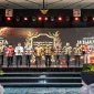 Bupati Pasuruan Mas Rusdi saat menerima penghargaan dalam JawaPos.com Wilwatikta Awards 2026 di Legacy Ballroom, Surabaya, Jumat (30/10/2026). (Dok. Ho/RadarBangsa.co.id)