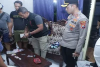 Kapolres Pasuruan AKBP Irawan Setyono saat memimpin penindakan kasus dugaan peredaran narkotika di wilayah Pecalukan, Kecamatan Prigen, Kabupaten Pasuruan, Sabtu (17/10/2026). (Dok. Ho/RadarBangsa.co.id)
