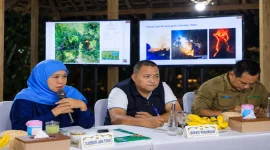 Gubernur Jawa Timur Khofifah Indar Parawansa memimpin rapat koordinasi penanganan karhutla di Tahura Raden Soerjo bersama Bupati Pasuruan dan jajaran terkait di Kabupaten Pasuruan, Selasa (20/10/2026). (Dok. Pemprov Jatim/RadarBangsa.co.id)