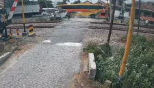 Kecelakaan yang melibatkan bus dan mobil penumpang terjadi di Desa Karangtinggil, Kecamatan Pucuk, Kabupaten Lamongan, Sabtu (10/10/2026). (Dok. Ho/RadarBangsa.co.id)