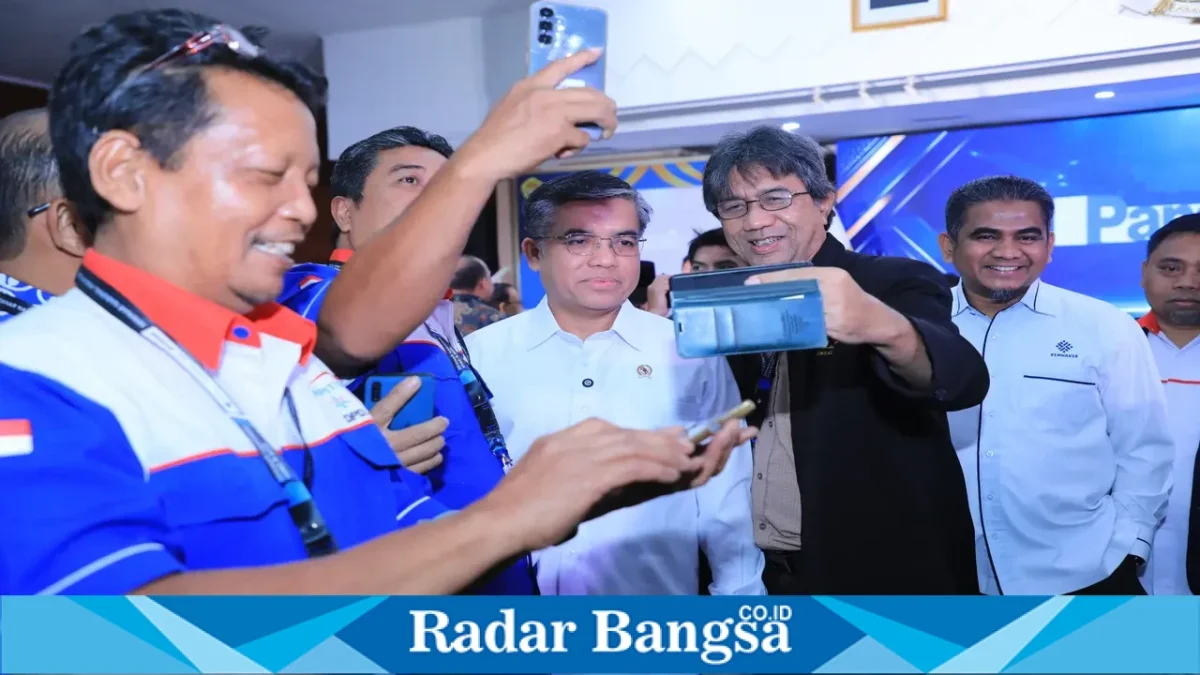 Menteri Ketenagakerjaan Yassierli saat menghadiri seminar nasional teknik HVACR di Jakarta, Kamis (8/10/2026). (Dok. Ho/RadarBangsa.co.id)
