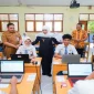 Gubernur Jawa Timur Khofifah Indar Parawansa memberikan dukungan kepada murid yang akan mengikuti Tes Kemampuan Akademik 2026. (Dok. Ho/Pemprov Jawa Timur/RadarBangsa.co.id).