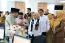 Bupati Jember Gus Fawait bersama jajaran pejabat dalam kegiatan pelayanan publik di Kabupaten Jember. (Dok. Ho/Pemkab Jember/RadarBangsa.co.id).