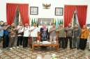 Lia Istifhama saat melaksanakan reses dan membahas aspirasi pembangunan bersama jajaran Bakorwil I Madiun, Senin (19/10/2026). (Dok. Ho/RadarBangsa.co.id)