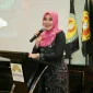 Lia Istifhama saat menyampaikan pandangan mengenai kesinambungan pembangunan Jawa Timur dalam Munas IKA UPN Veteran Indonesia di Surabaya, Sabtu (17/10/2026). (Dok. Ho/RadarBangsa.co.id)
