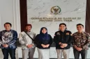 Anggota DPD RI asal Jawa Timur, Lia Istifhama, bersama pengurus Solidaritas KING dalam audiensi di Kantor DPD RI Provinsi Jawa Timur, Surabaya, Selasa (20/10/2026). (Dok. Ho/RadarBangsa.co.id)