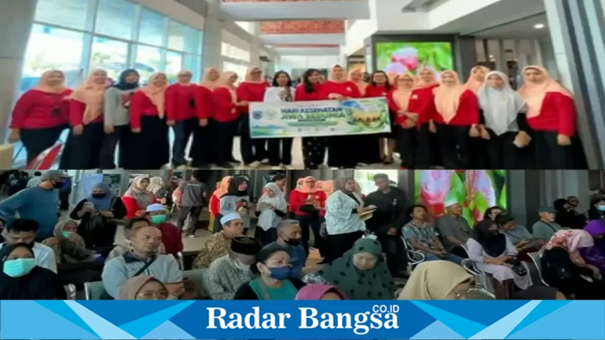 Dokter spesialis kedokteran jiwa RSUD H. Moh. Ruslan memberikan edukasi kesehatan jiwa kepada pasien rawat jalan di Kota Mataram, Sabtu (10/10/2026). (Dok. Ho/RadarBangsa.co.id)