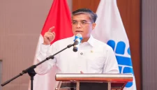 Menaker Yassierli saat membuka Temu Mitra Ketenagakerjaan di Bekasi, Jawa Barat, Kamis (1/10/2026).