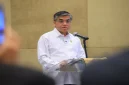 Menaker Yassierli menyampaikan paparan mengenai penguatan regulasi pelindungan pekerja dalam forum serikat pekerja Asia Pasifik di Jakarta. (Dok. Ho/Kemnaker/RadarBangsa.co.id).