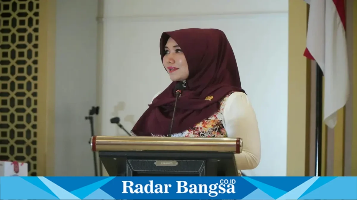 Lia Istifhama atau Ning Lia saat berbagi pengalaman tentang kepemimpinan, politik, dan pengabdian kepada mahasiswa di lingkungan perguruan tinggi. (Dok. Ho/RadarBangsa.co.id)