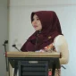 Lia Istifhama atau Ning Lia saat berbagi pengalaman tentang kepemimpinan, politik, dan pengabdian kepada mahasiswa di lingkungan perguruan tinggi. (Dok. Ho/RadarBangsa.co.id)