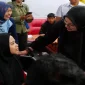Bupati Banyuwangi Ipuk Fiestiandani saat membuka kegiatan bakti sosial operasi katarak gratis di Markas PMI Banyuwangi, Selasa (13/10/2026). (Dok. Ho/RadarBangsa.co.id)