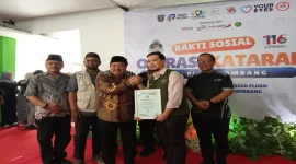 Bupati Jombang Warsubi menghadiri kegiatan bakti sosial operasi katarak gratis di RSUD Ploso, Sabtu (24/10/2026). (Foto Ho/RadarBangsa.co.id) 