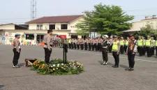 Apel gelar pasukan menandai dimulainya Operasi Patuh Candi 2026 di Mapolrestabes Semarang, Senin (26/10/2026). (Foto Ho/RadarBangsa.co.id).