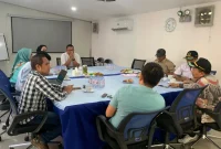 Komisi II DPRD Kabupaten Pasuruan saat melakukan kunjungan kerja ke PT Megamarine Pride dan PT Baramuda Bahari, Senin (19/10/2026). (Dok. Ho/RadarBangsa.co.id)