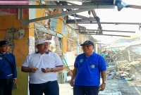 Pembersihan puing sisa kebakaran Pasar Desa Kepulungan, Kecamatan Gempol, Kabupaten Pasuruan, menggunakan alat berat dan truk, Selasa (13/10/2026). (Dok. Ho/RadarBangsa.co.id)