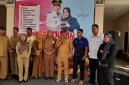 Warga membeli kebutuhan pokok dalam kegiatan Pasar Murah Gempita di Desa Selodakon, Kecamatan Tanggul, Jember, Senin (26/10/2026). (Foto Ho/RadarBangsa.co.id)