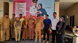 Warga membeli kebutuhan pokok dalam kegiatan Pasar Murah Gempita di Desa Selodakon, Kecamatan Tanggul, Jember, Senin (26/10/2026). (Foto Ho/RadarBangsa.co.id)