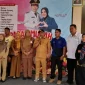 Warga membeli kebutuhan pokok dalam kegiatan Pasar Murah Gempita di Desa Selodakon, Kecamatan Tanggul, Jember, Senin (26/10/2026). (Foto Ho/RadarBangsa.co.id)