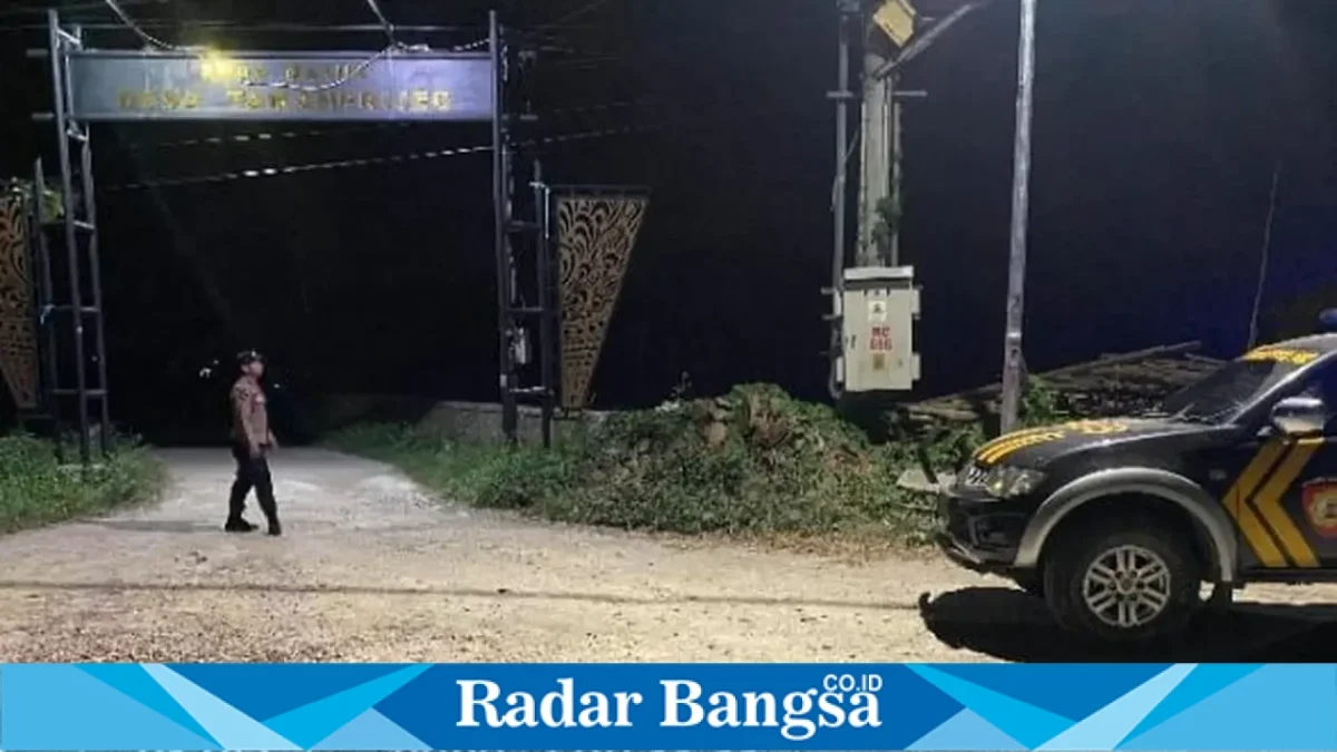 Polisi melakukan patroli blue light di kawasan SP 3 Tamanprijek, Kamis (1/10/2026) dini hari. (Dok. Ho/RadarBangsa.co.id)
