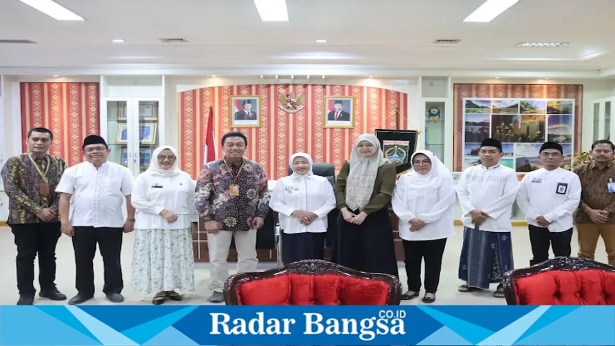 Wakil Bupati Malang Lathifah Shohib menerima kunjungan jajaran Bank UMKM Jatim untuk membahas penguatan sinergi pengembangan UMKM dan IKM. (Dok. Ho/Pemkab Malang/RadarBangsa.co.id).