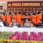 Polres Pasuruan mengamankan barang bukti tabung LPG dan peralatan yang diduga digunakan dalam praktik pengoplosan di Kecamatan Rembang, Kabupaten Pasuruan. (Dok. Ho/RadarBangsa.co.id)