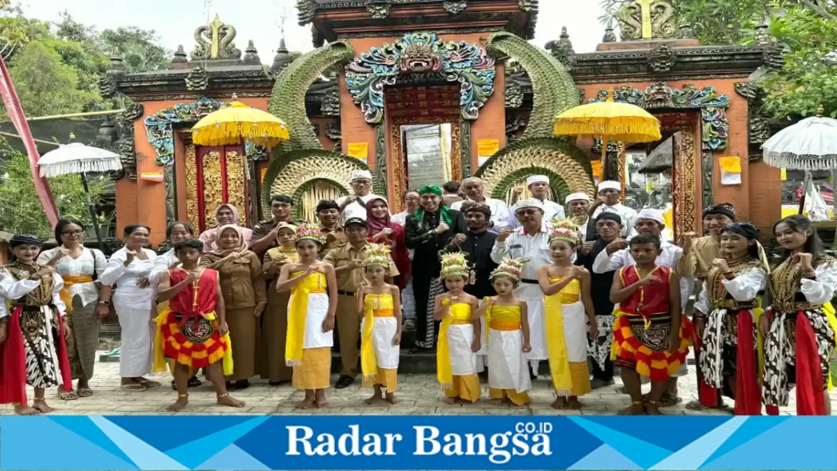 Peresmian Purana Tembaga dalam rangkaian upacara Njejer Piodalan dan Pasupati Purana di Pura Kerta Bhuwana Giri Wilis, Nganjuk, Senin, 26 Oktober 2026. (Dok. Ho/RadarBangsa.co.id)                                                                                            