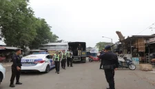 Personel Polres Lamongan melaksanakan kegiatan preventif dalam Operasi Patuh Semeru 2026. (Dok. Ho/RadarBangsa.co.id).