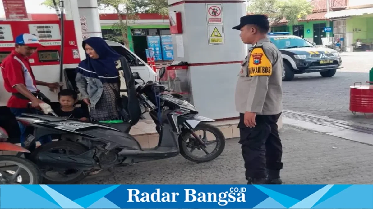 Personel Polsek Tikung saat melaksanakan Patroli Kota Presisi di sejumlah obyek vital dan pusat aktivitas masyarakat, Rabu (30/9/2026). (Dok. Ho/RadarBangsa.co.id)