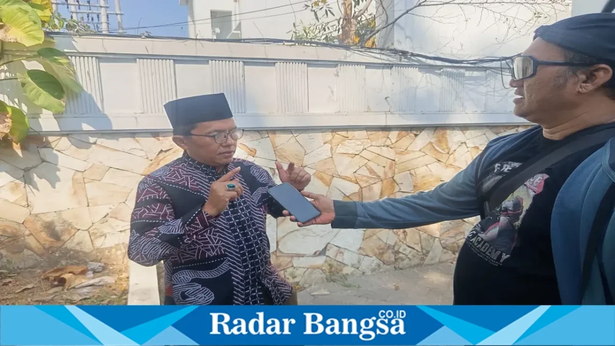 Prof. Mohammad Kurjum saat menyampaikan visi dan misinya sebagai bakal calon Rektor UINSA Surabaya periode 2026-2030, Selasa (6/10/2026). (Dok. Ho/RadarBangsa.co.id)