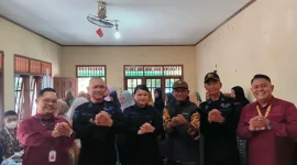 Tim RS Bhayangkara TK III Pusdik Watukosek menggelar bakti sosial pemeriksaan kesehatan gratis bagi warga Dusun Pabean, Desa Kejapanan, Kecamatan Gempol, Kabupaten Pasuruan, Jumat (16/10/2026). (Dok. Ho/RadarBangsa.co.id)