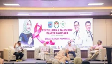 Kegiatan talkshow edukasi kanker payudara dalam rangka memperingati Hari Kanker Payudara Sedunia 2026 di Aula Lantai 5 RSUD H. Moh. Ruslan Kota Mataram, Rabu (28/10/2026). (Dok. Ho/RadarBangsa.co.id)