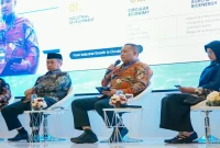 Bupati Pasuruan Rusdi Sutejo saat memaparkan potensi investasi Kabupaten Pasuruan dalam East Java Investment Forum (EJIF) 2026 di Surabaya, Senin (5/10/2026). (Dok. Ho/RadarBangsa.co.id)