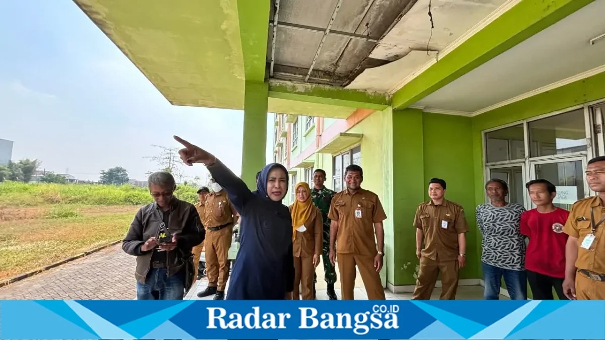 Wakil Bupati Sidoarjo Mimik Idayana saat melakukan sidak di Rusunawa Tambak Kemerakan, Kecamatan Krian, Sidoarjo, Selasa (6/10/2026).