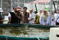 Tim verifikator STBM Award saat meninjau penerapan sanitasi berbasis masyarakat di Sidoarjo, Rabu (30/9/2026). (Dok. Ho/RadarBangsa.co.id)