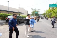 Bupati Sidoarjo Subandi meninjau rencana penataan kawasan perbatasan Sidoarjo-Surabaya. Jumat, 23 Oktober 2026 (Dok Foto Ho/RadarBangsa.co.id)