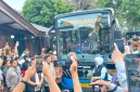 Gubernur Jawa Timur Khofifah Indar Parawansa saat peluncuran Trans Jatim Koridor II Malang Raya di Kepanjen, Kabupaten Malang, Jumat (30/10/2026). (Dok. Ho/RadarBangsa.co.id)