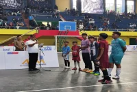Wakil Bupati Banyuwangi Mujiono membuka Turnamen Futsal Wabup Cup 2026 di GOR Indoor Tawang Alun, Banyuwangi. (Dok. Ho/Pemkab Banyuwangi/RadarBangsa.co.id).