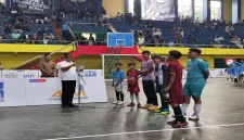Wakil Bupati Banyuwangi Mujiono membuka Turnamen Futsal Wabup Cup 2026 di GOR Indoor Tawang Alun, Banyuwangi. (Dok. Ho/Pemkab Banyuwangi/RadarBangsa.co.id).