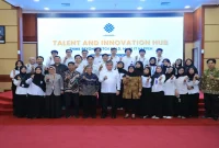 Yassierli saat mengikuti sesi pitching proyek peserta Talent and Innovation Hub di BPKK Bekasi, Jawa Barat, Kamis (1/10/2026). (Dok. Ho/RadarBangsa.co.id)